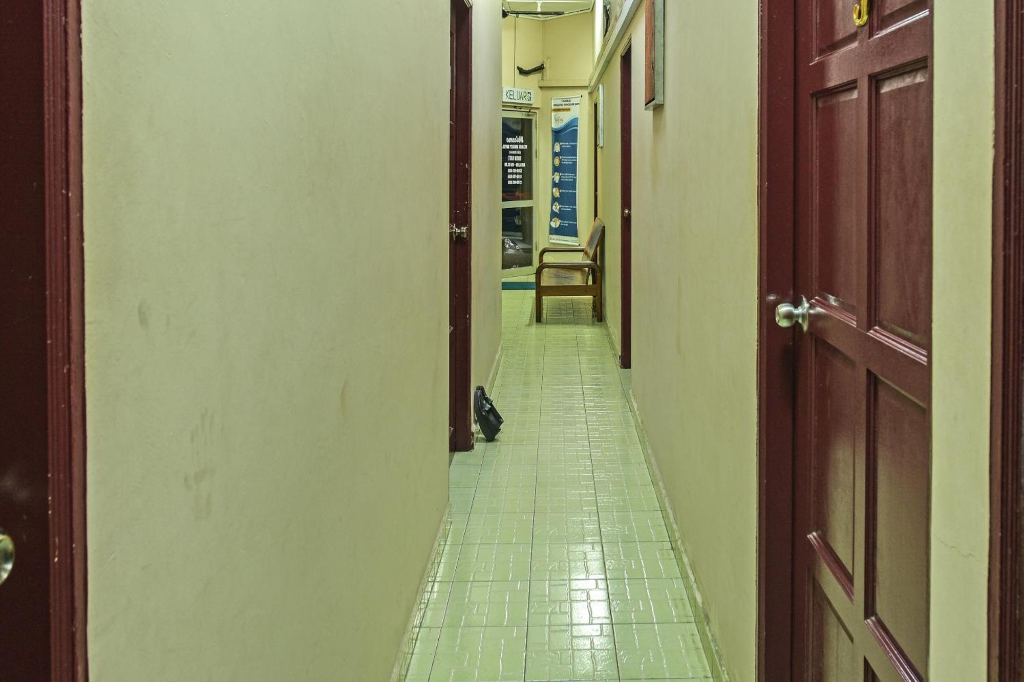 Spot On 90144 Corridor Hotel 1 Pekan Luaran gambar