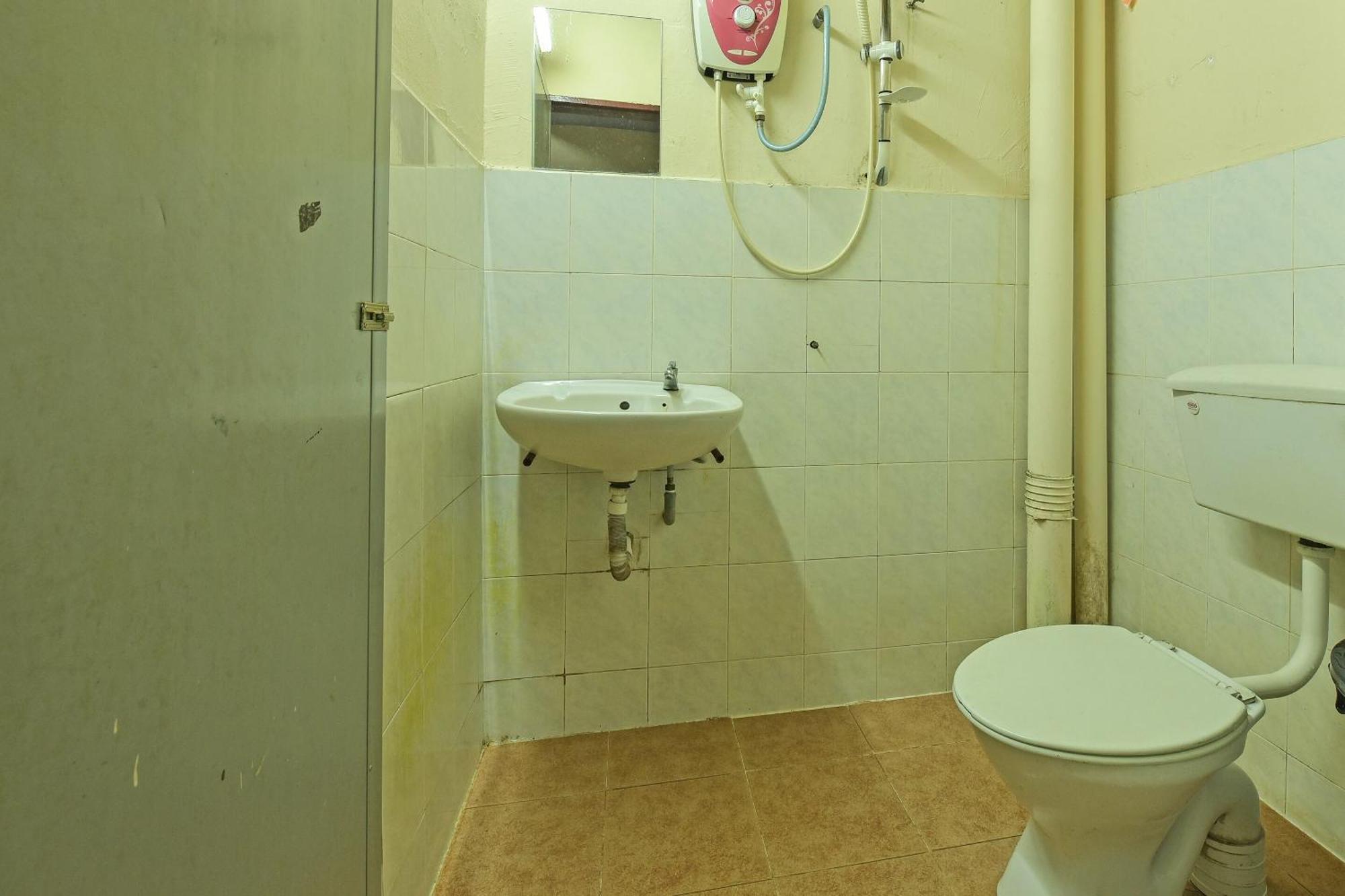 Spot On 90144 Corridor Hotel 1 Pekan Luaran gambar