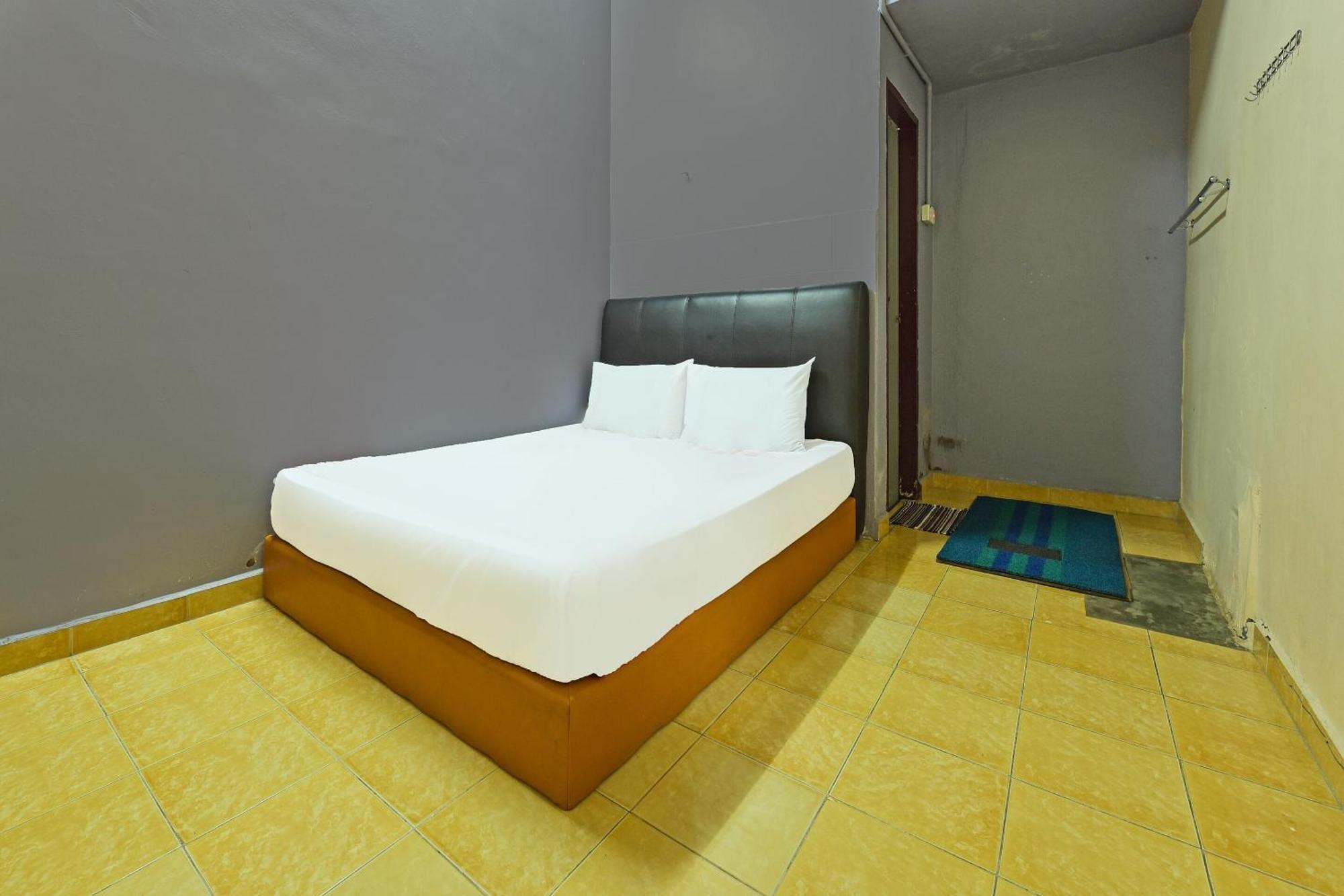 Spot On 90144 Corridor Hotel 1 Pekan Luaran gambar