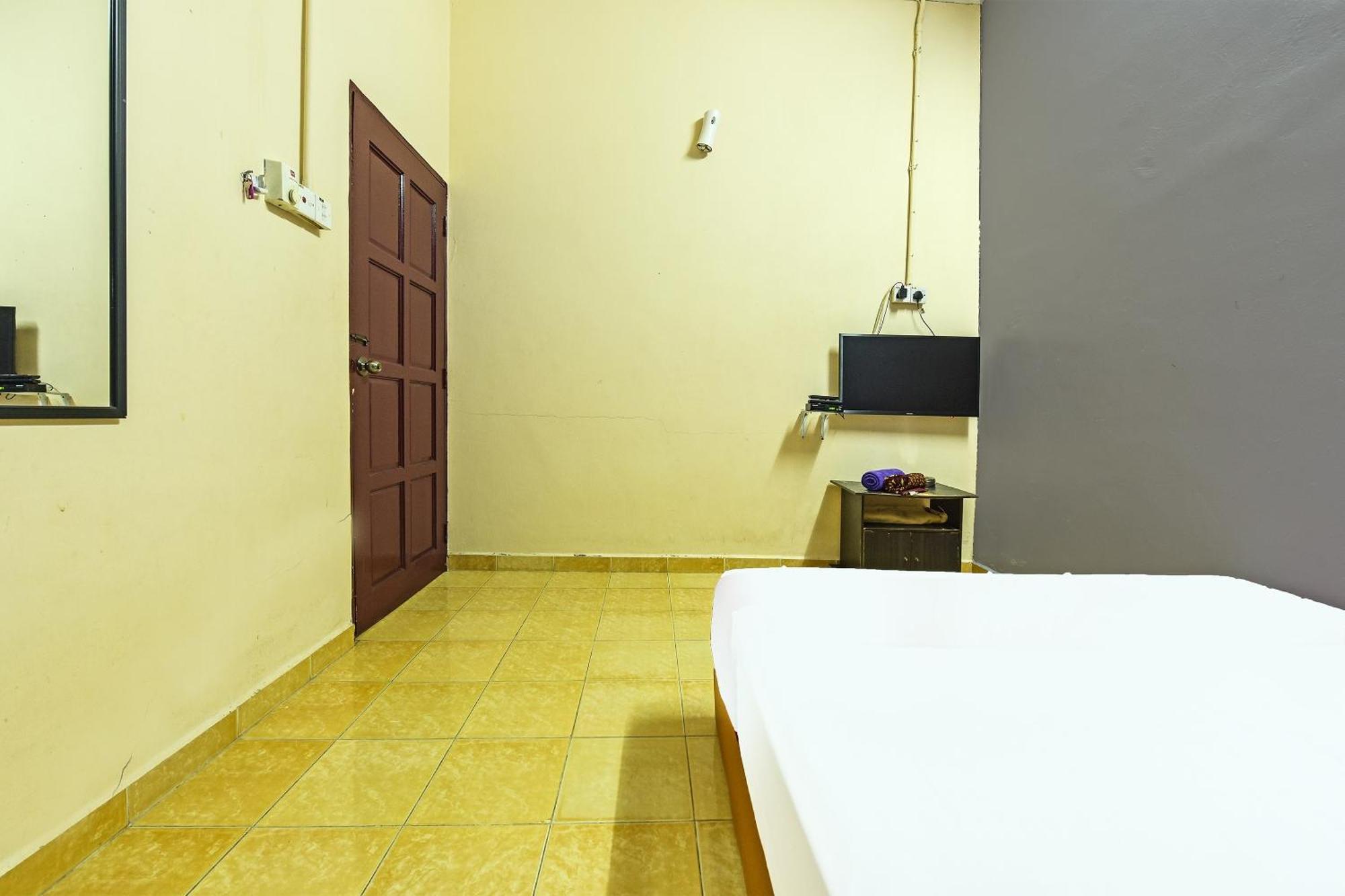 Spot On 90144 Corridor Hotel 1 Pekan Luaran gambar